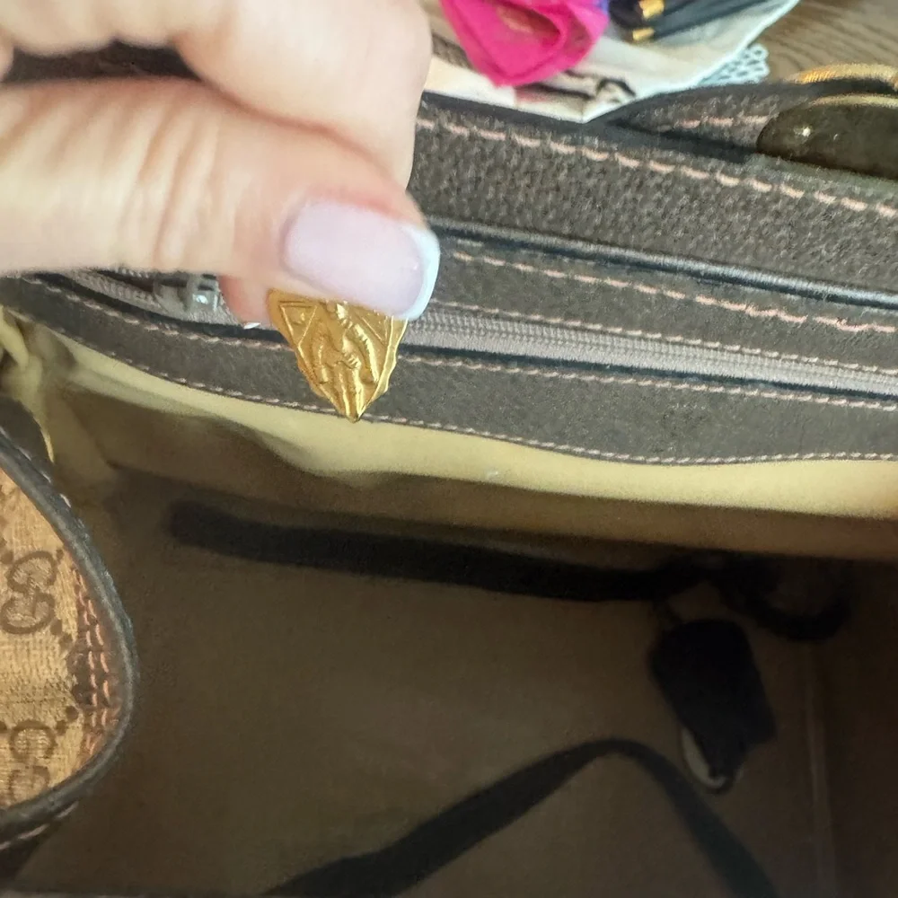 Gucci Beige GG Supreme Canvas Top Handle Bag with Green and Red Web - Picture 6 of 9